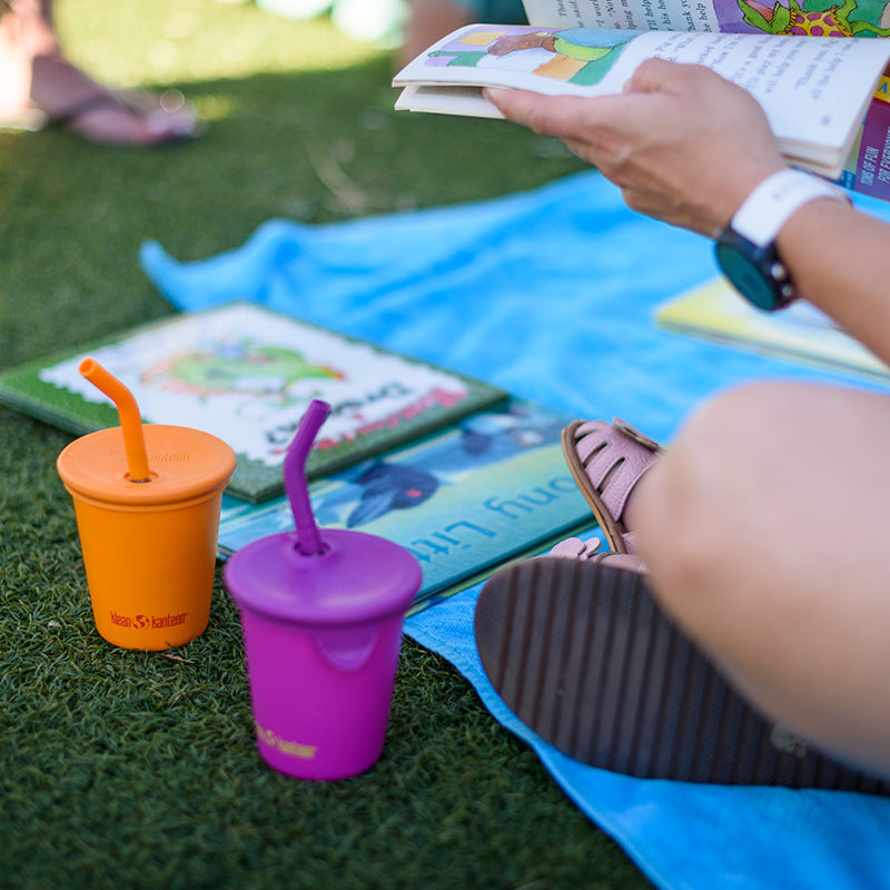 kid-s-sippy-cup-and-wide-water-bottle-set-c6 10oz_kids_cups_straw_reading_blanket_square.jpg