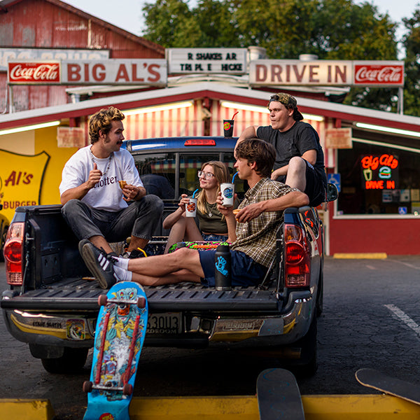 16oz-pint-cup-santa-cruz-q2 16oz_pints_santa_cruz_2_vacationdot_wavedot_skaters_truckbed_square.jpg