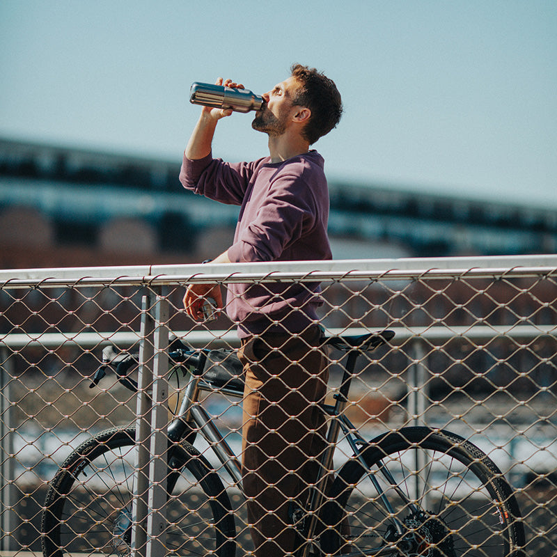20oz-rise-reflect-with-bamboo-cap-v8 16oz_rise_reflect_man_bike_square.jpg