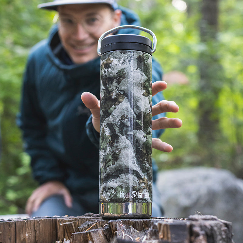 20oz-tkwide-with-cafe-cap-mossy-oak-l9 20oz_bottle_twist_mossyoak_terragila_closeup_square.jpg