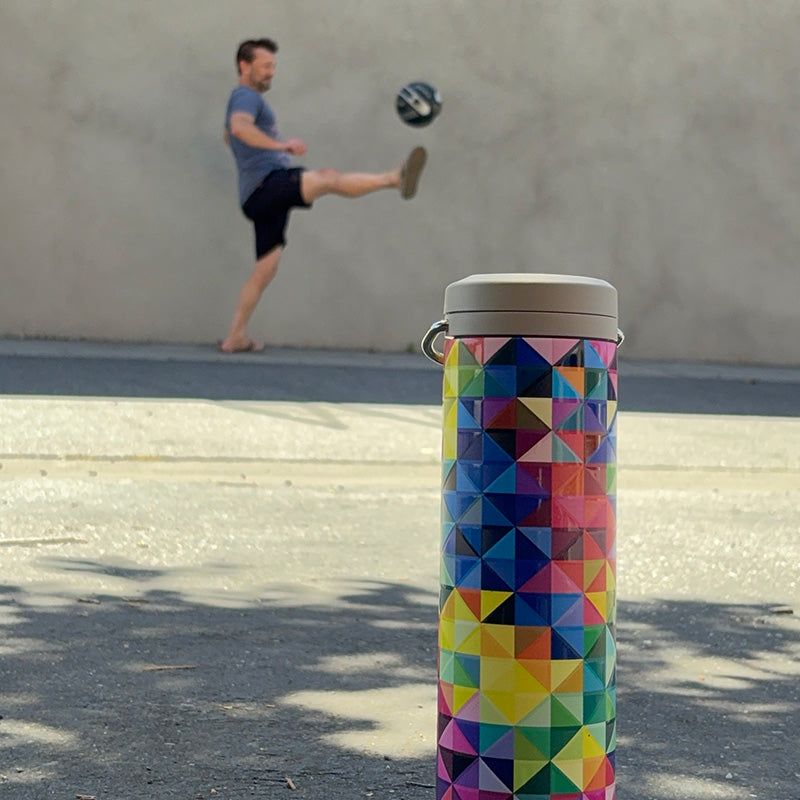 20oz-tkwide-with-twist-cap-mosaic-l6 20oz_tkwide_bottle_seasonal_mosaic_soccerball_player_square.jpg