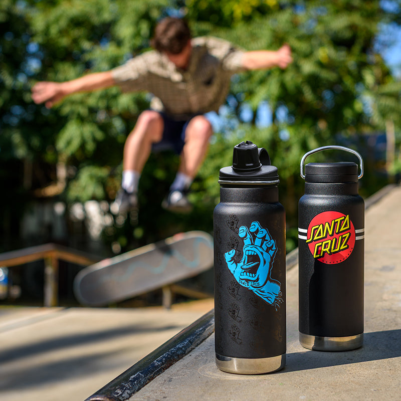 32oz-tkwide-with-twist-cap-santa-cruz-m8 32oz_20oz_water_bottles_santacruz_skater_ramp_square.jpg
