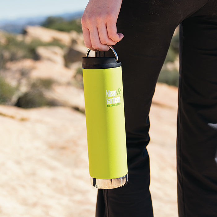 tkwide-cafe-cap-g6 K20TKWPCC-JP-cafecap-loop-hiking_lifestyle.jpg