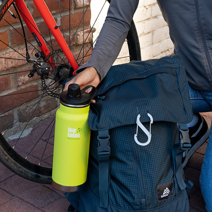 tkwide-chug-cap-t8 K32TKWSSL-JP-Bottle-Biking-Chug-Cap-lifestyle.jpg
