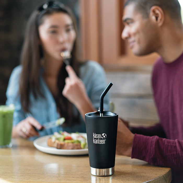 straw-2-pack-black-sale-c5 coffee-tumbler-metal_straw_lifestyle.jpg