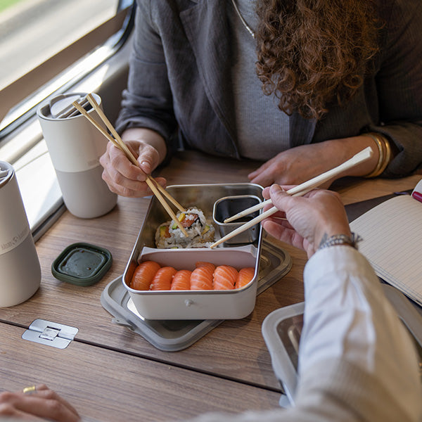 55oz-rise-food-box-big-meal-m6 rise_food_lunch_box_big_meal_tofu_sushi_share_square.jpg