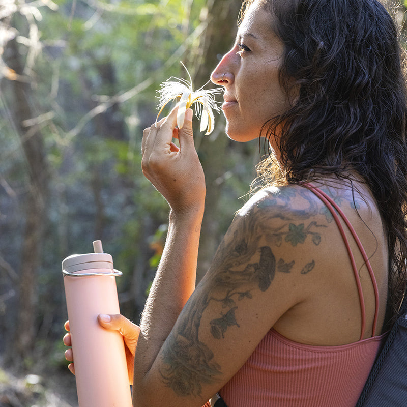 20oz-tkwide-made-to-do-more-bundle-l4 tkwide_20oz_insulated_bottle_twist_woman_flower_costarica_square.jpg