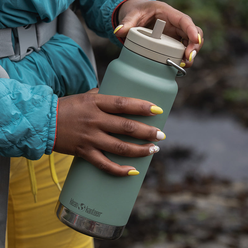 32oz-tkwide-made-to-do-more-bundle-m2 tkwide_32oz_insulated_bottle_twist_closeup_seapsray_hand_square.jpg